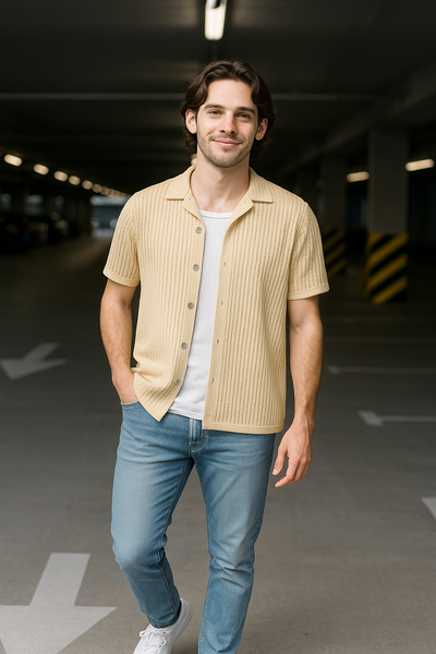 Sandro – Das kurzarmhemd für männer mit lässigem stil und sommerlichem flair