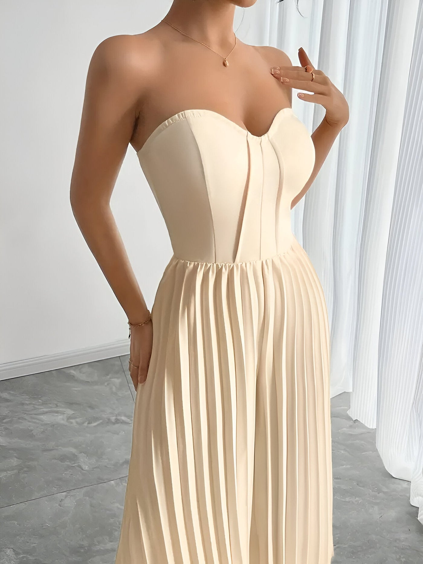 Marcella | Stilvoller Damen-Overall mit romantischem Drapierte Taillenbund