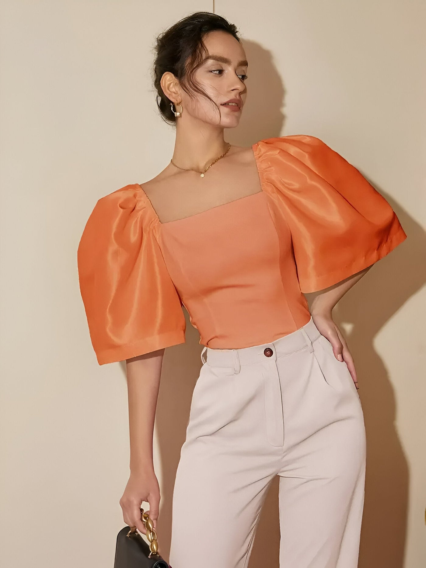 Renatta | Elegante Slim Bluse mit Quadrat-Ausschnitt