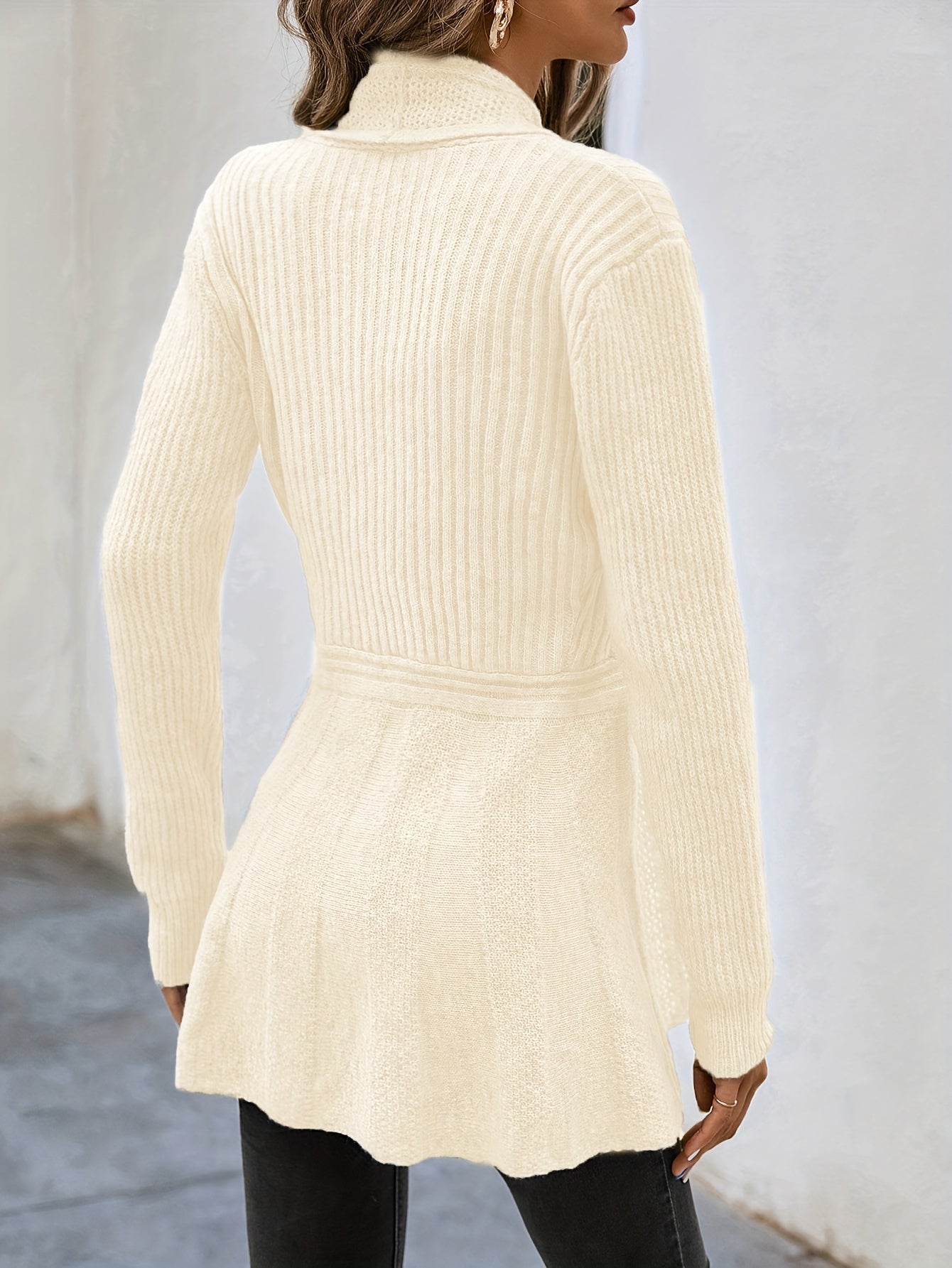 Hellgrauer Rüschen-Cardigan - Anna