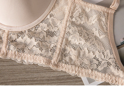 Kathleen – Glänzender, großer rückenfreier BH