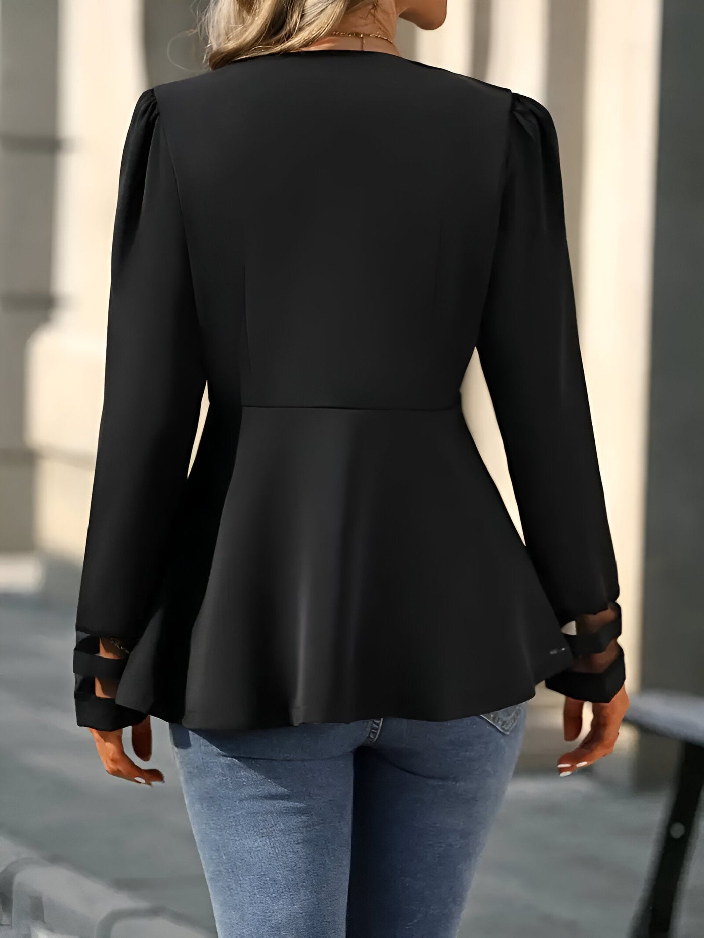 Dimple | Eleganter Blazer mit Mesh und Rüschen