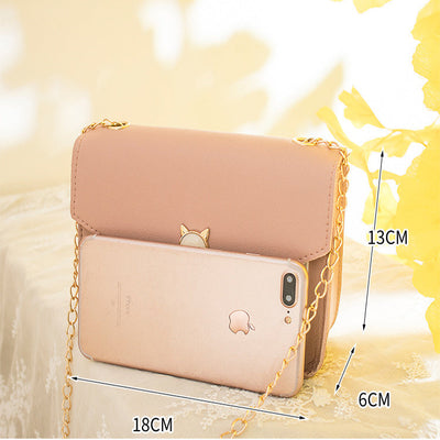 Mary – Kleine Umhängetasche mit süßer Katzenquaste und Kette