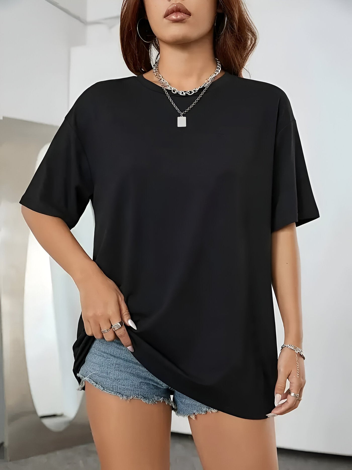 Nastassja | Stilvolles Schmetterlings-Spitzen-Cropped T-Shirt
