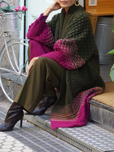 Moderne langärmelige Strickjacke für Damen