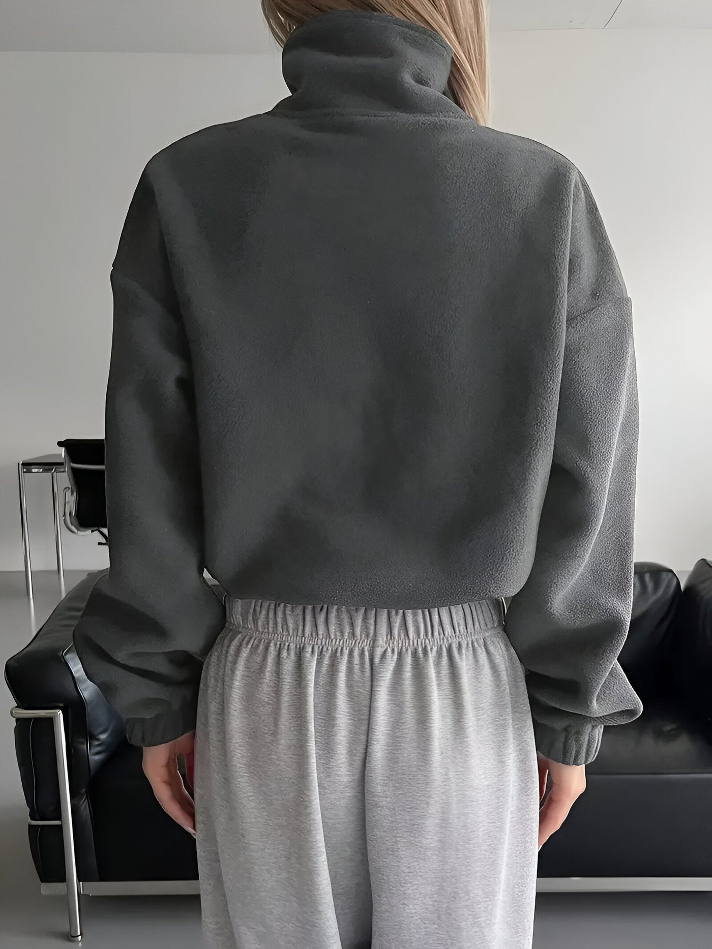 Petronille | Stylische Jacke mit Reißverschluss und Kordelzug am Saum