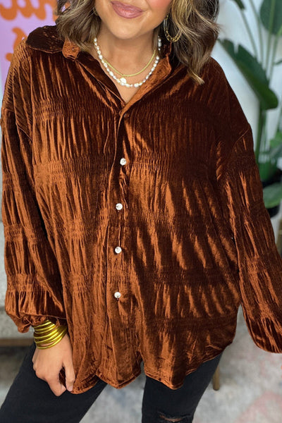 Kara® | Damenoberteil aus gerafftem Samt mit Knopfleiste