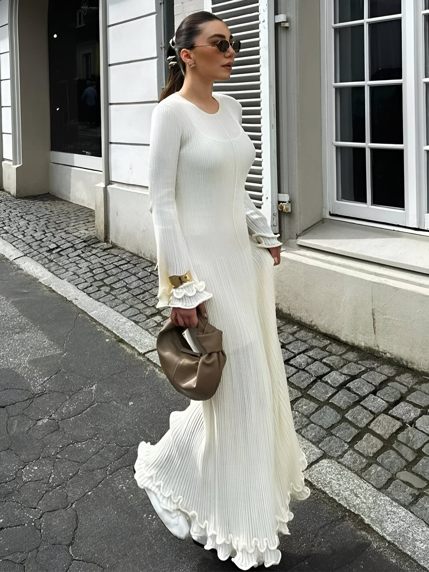 Edda | Elegantes Weißes Strickkleid mit Volant-Saum