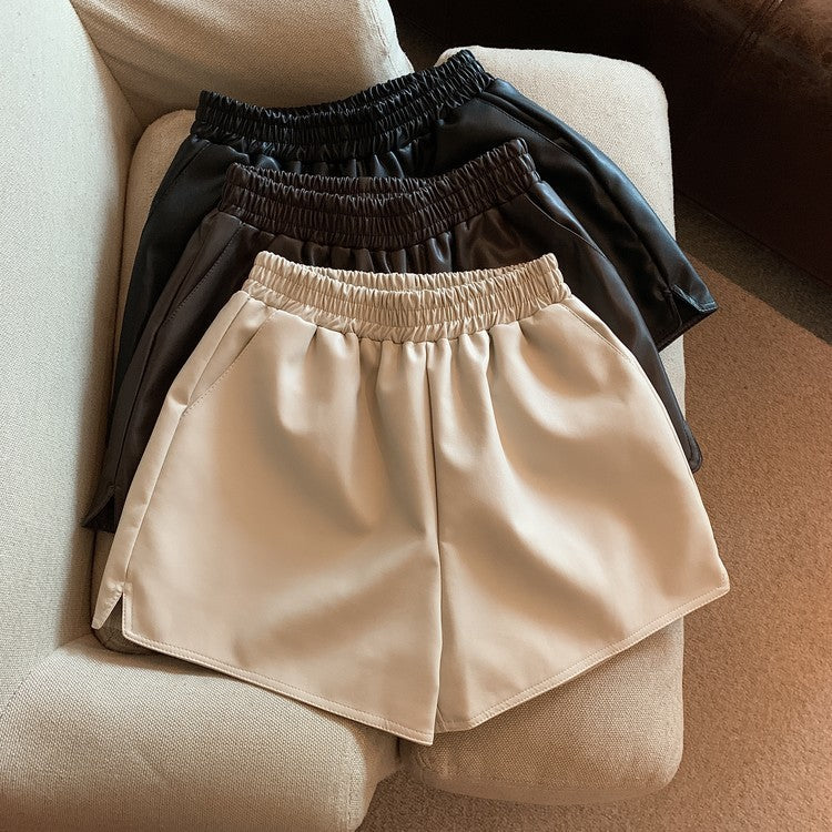 Megan – Hochtaillierte Damen-Shorts aus veganem Leder