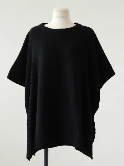 Lässiger Damen-Pullover mit seitlichem Schlitz