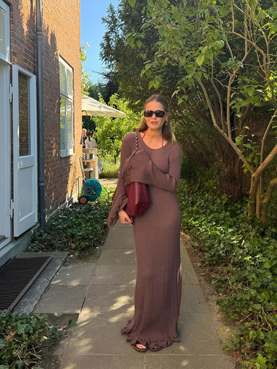 Edda | Elegantes Weißes Strickkleid mit Volant-Saum