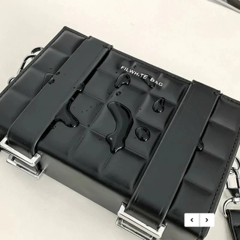 Blake Box-förmige Umhängetasche für Damen – Orianeis