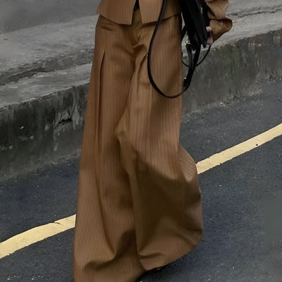 Yara | Stylisches Zwei-Teiliges Gestreiftes Anzug-Set