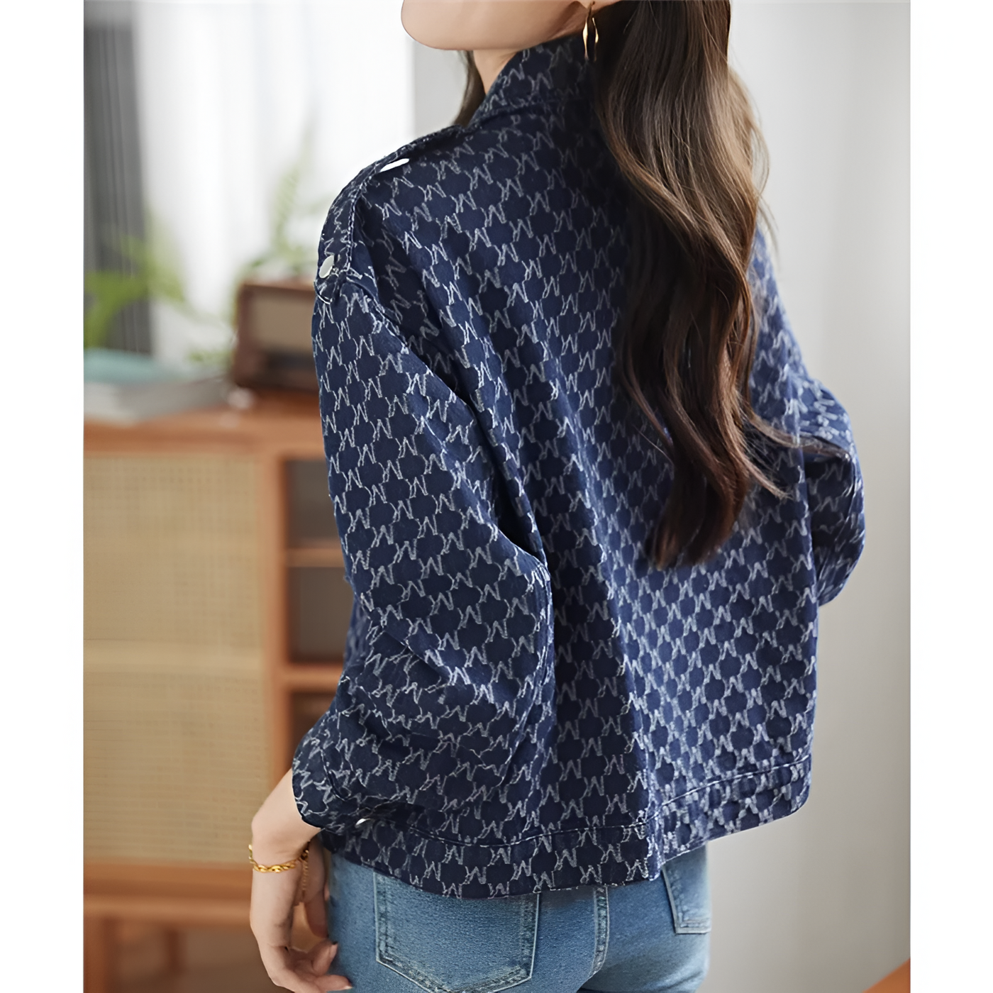 Sibylle | Müheloser Stil mit einer lässigen Denimjacke