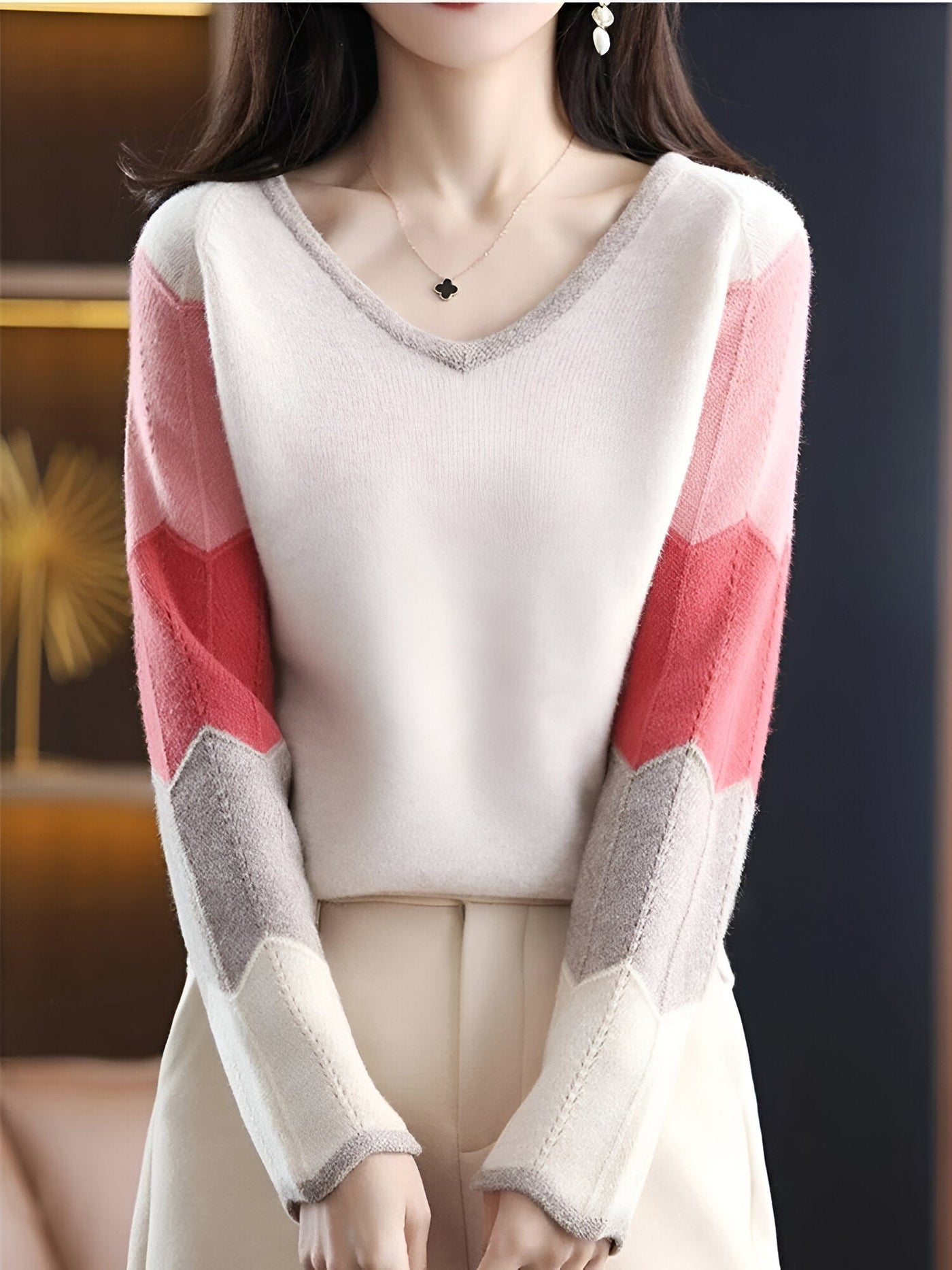 Marita | Bequemer & Stilvoller Patchwork V-Ausschnitt Pullover